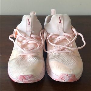 Nike W’s Metcon Training Shoes